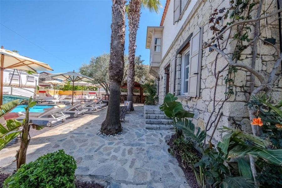 BHouse bahçe