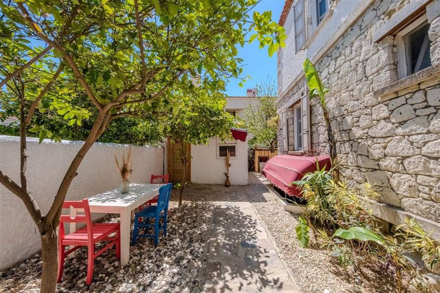 BHouse bahçe