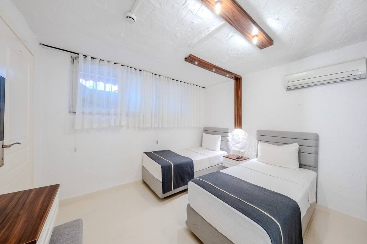 BHouse Alaçatı Ekonomi İki Kişilik Oda